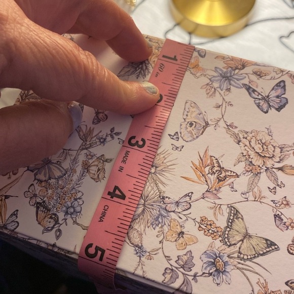 Dior Lux Make-Up Bundle in Limited Edition Gift Box - Picture 15 of 15